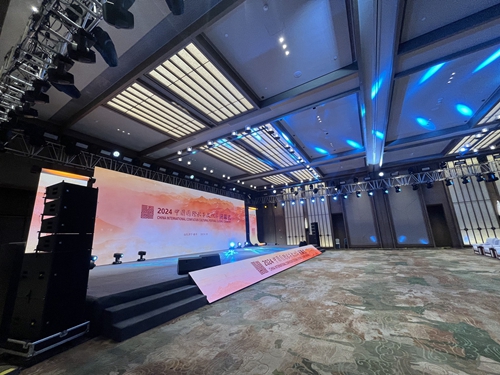 闭幕式舞台搭建